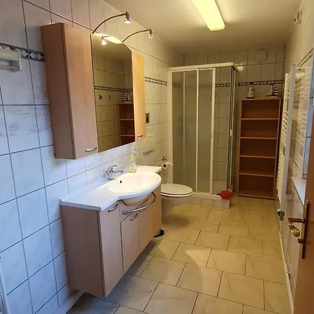 1, Unten *