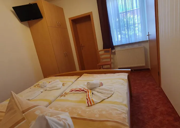 1, Unten شقة باد فيلسناك